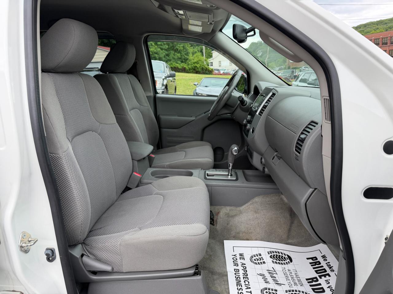 Nissan Frontier SV Crew Cab 5AT 4WD 2018