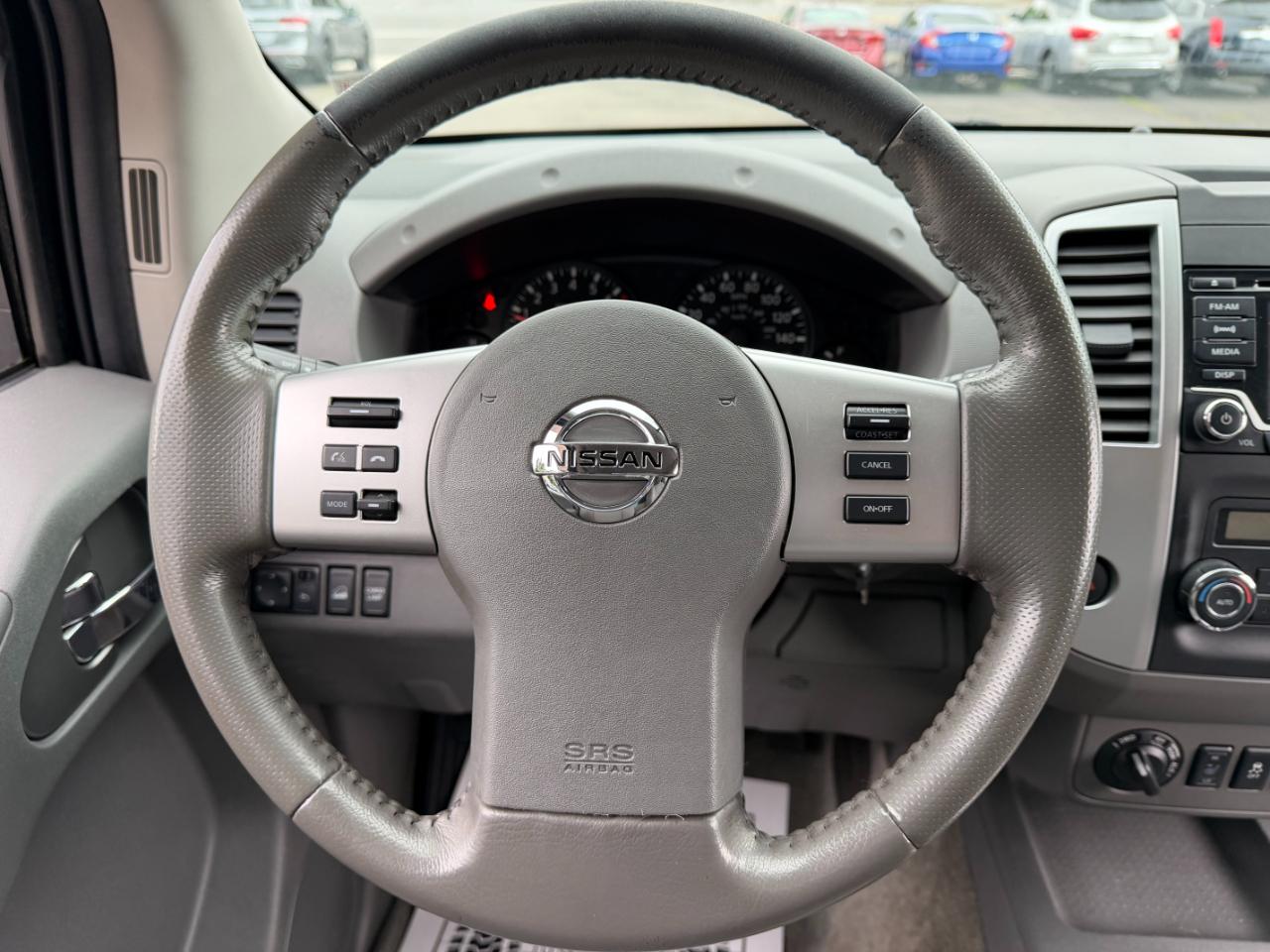 Nissan Frontier SV Crew Cab 5AT 4WD 2018