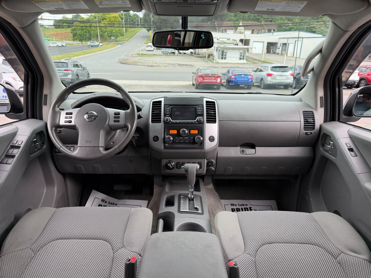Nissan Frontier SV Crew Cab 5AT 4WD 2018