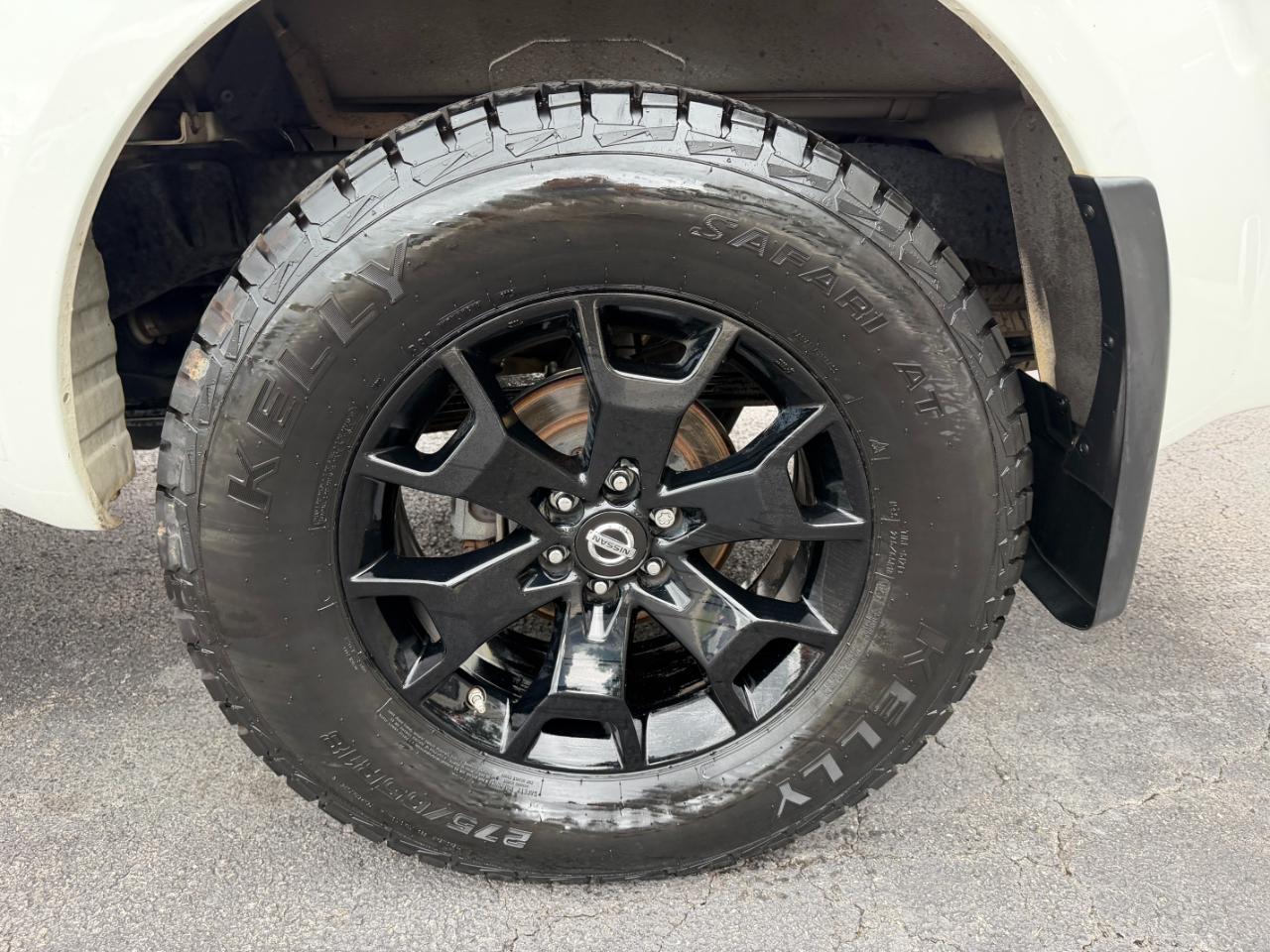 Nissan Frontier SV Crew Cab 5AT 4WD 2018