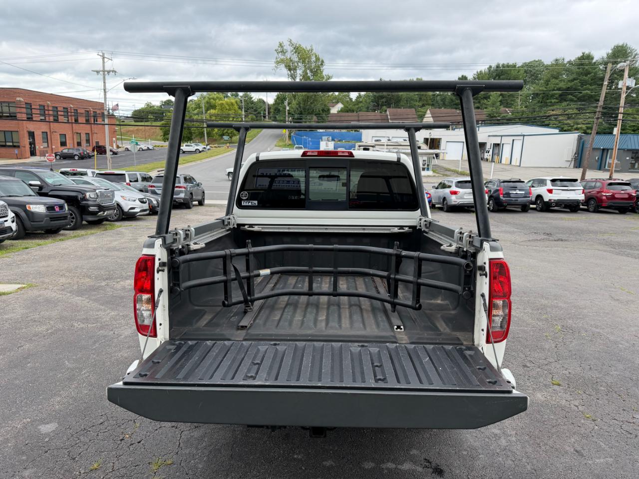 Nissan Frontier SV Crew Cab 5AT 4WD 2018