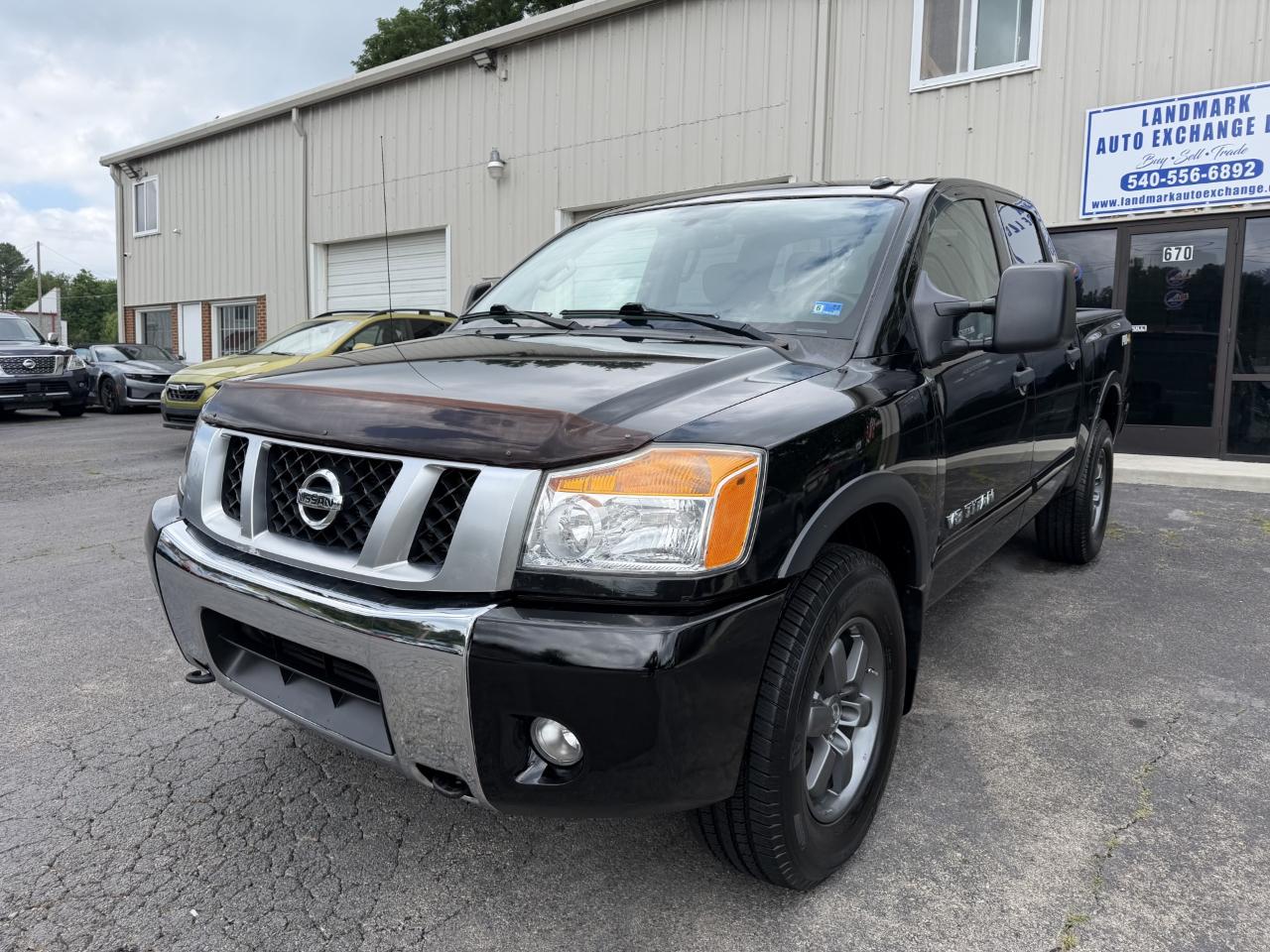 Nissan Titan PRO-4X Crew Cab 4WD SWB 2015