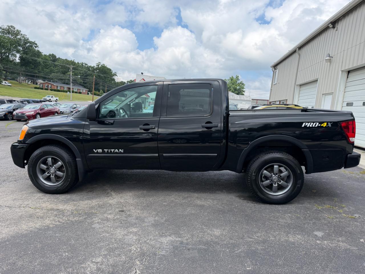Nissan Titan PRO-4X Crew Cab 4WD SWB 2015