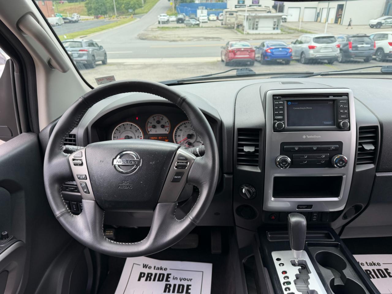 Nissan Titan PRO-4X Crew Cab 4WD SWB 2015