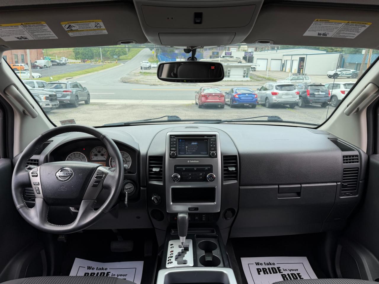 Nissan Titan PRO-4X Crew Cab 4WD SWB 2015