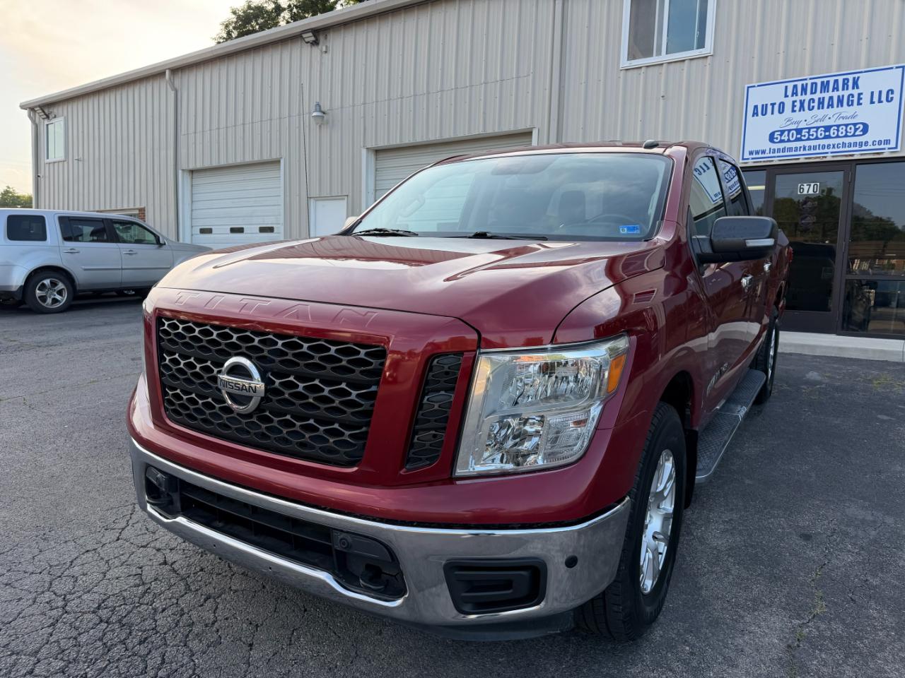 Nissan Titan SV Crew Cab 4WD 2019