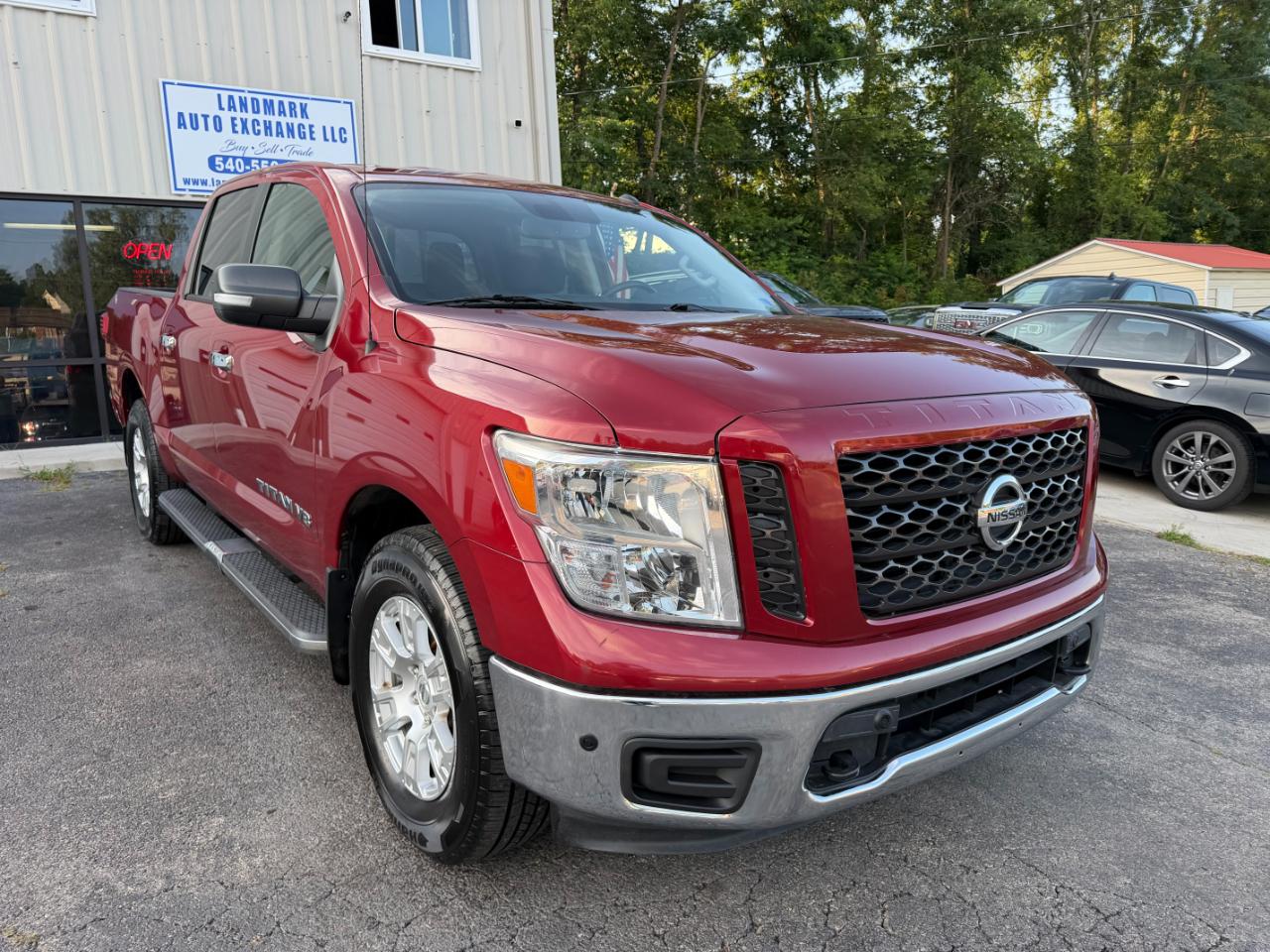 Nissan Titan SV Crew Cab 4WD 2019