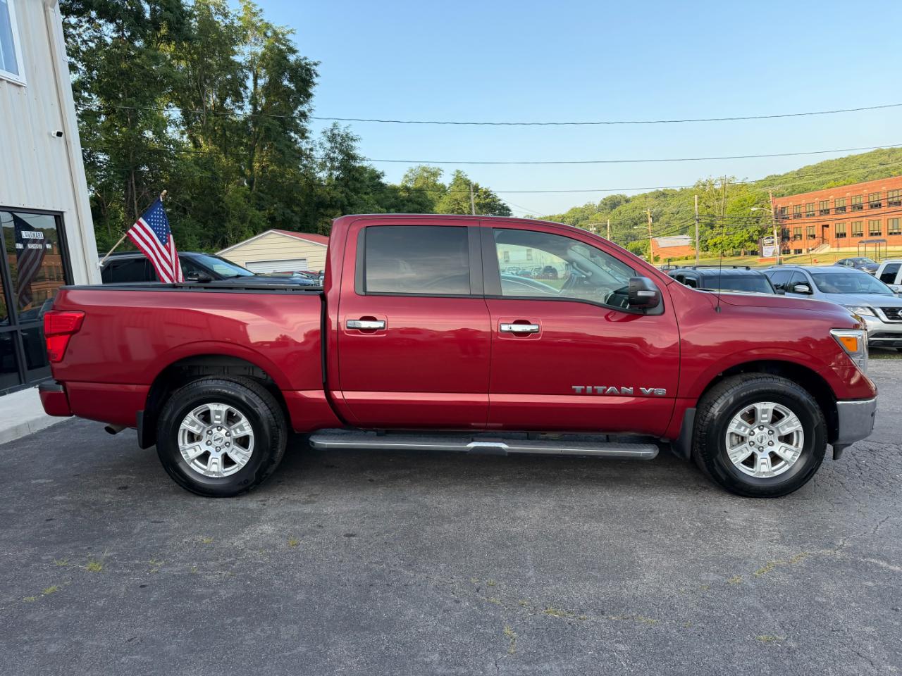 Nissan Titan SV Crew Cab 4WD 2019