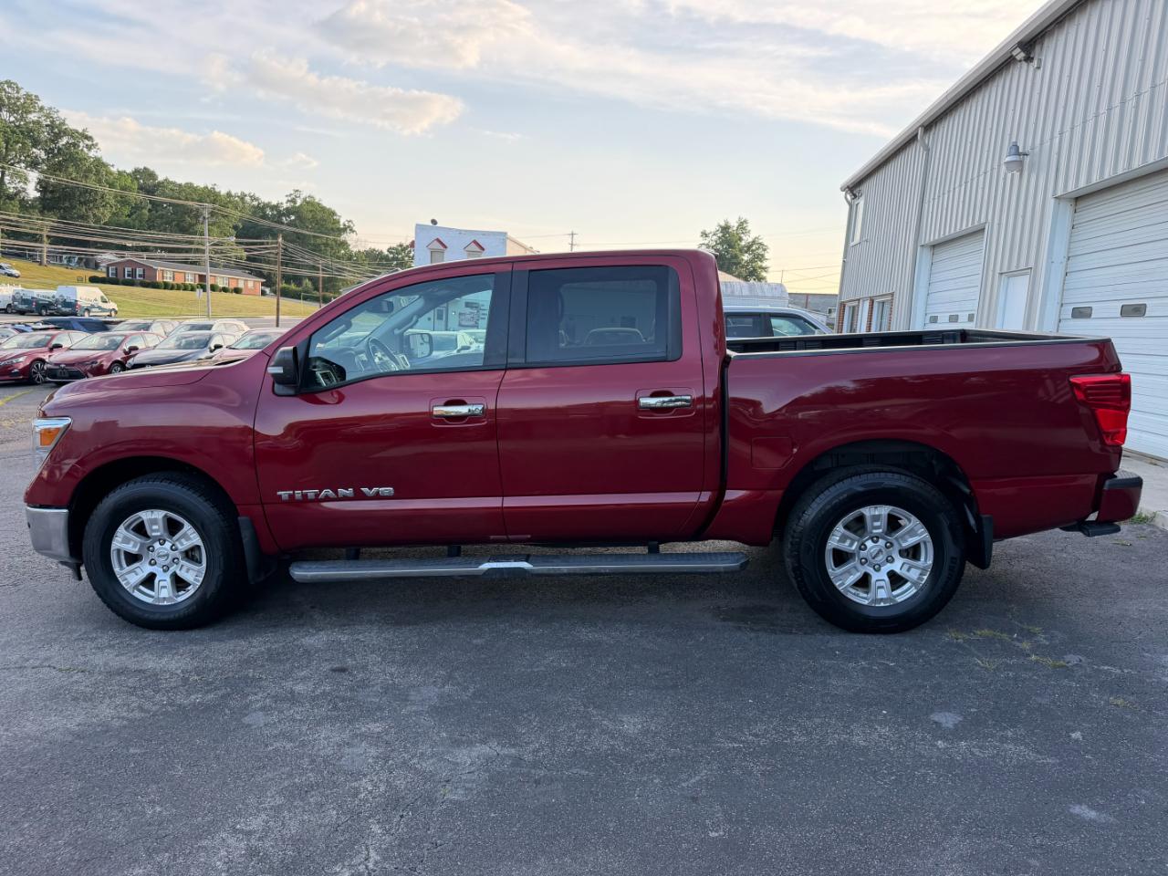 Nissan Titan SV Crew Cab 4WD 2019
