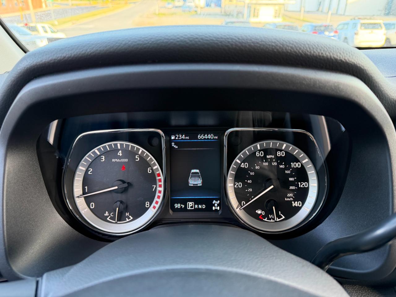 Nissan Titan SV Crew Cab 4WD 2019