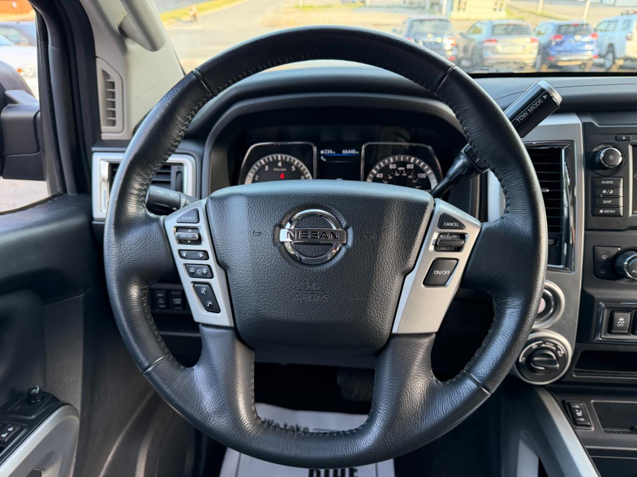 Nissan Titan SV Crew Cab 4WD 2019