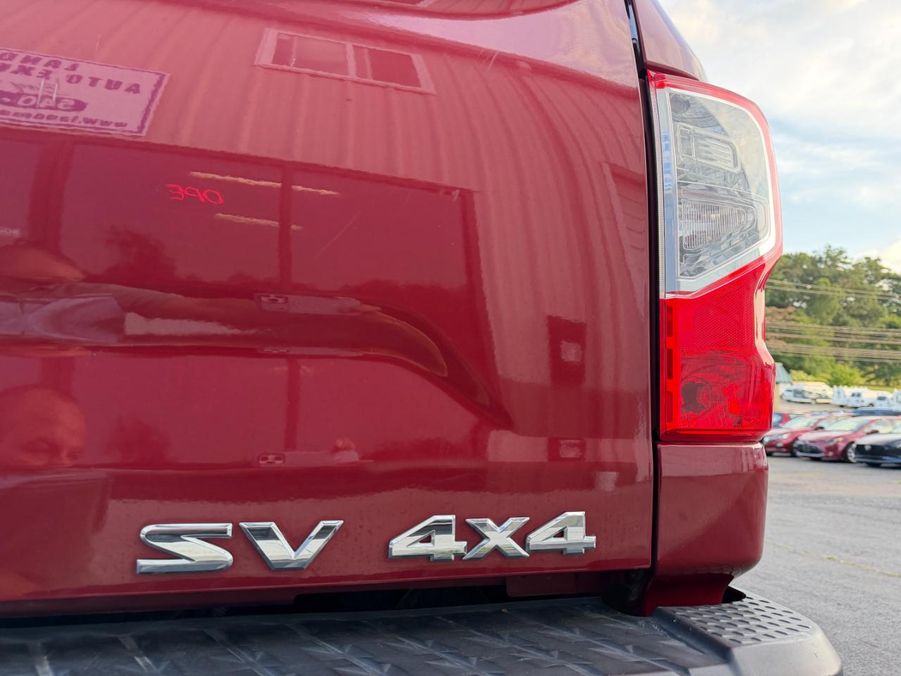 Nissan Titan SV Crew Cab 4WD 2019