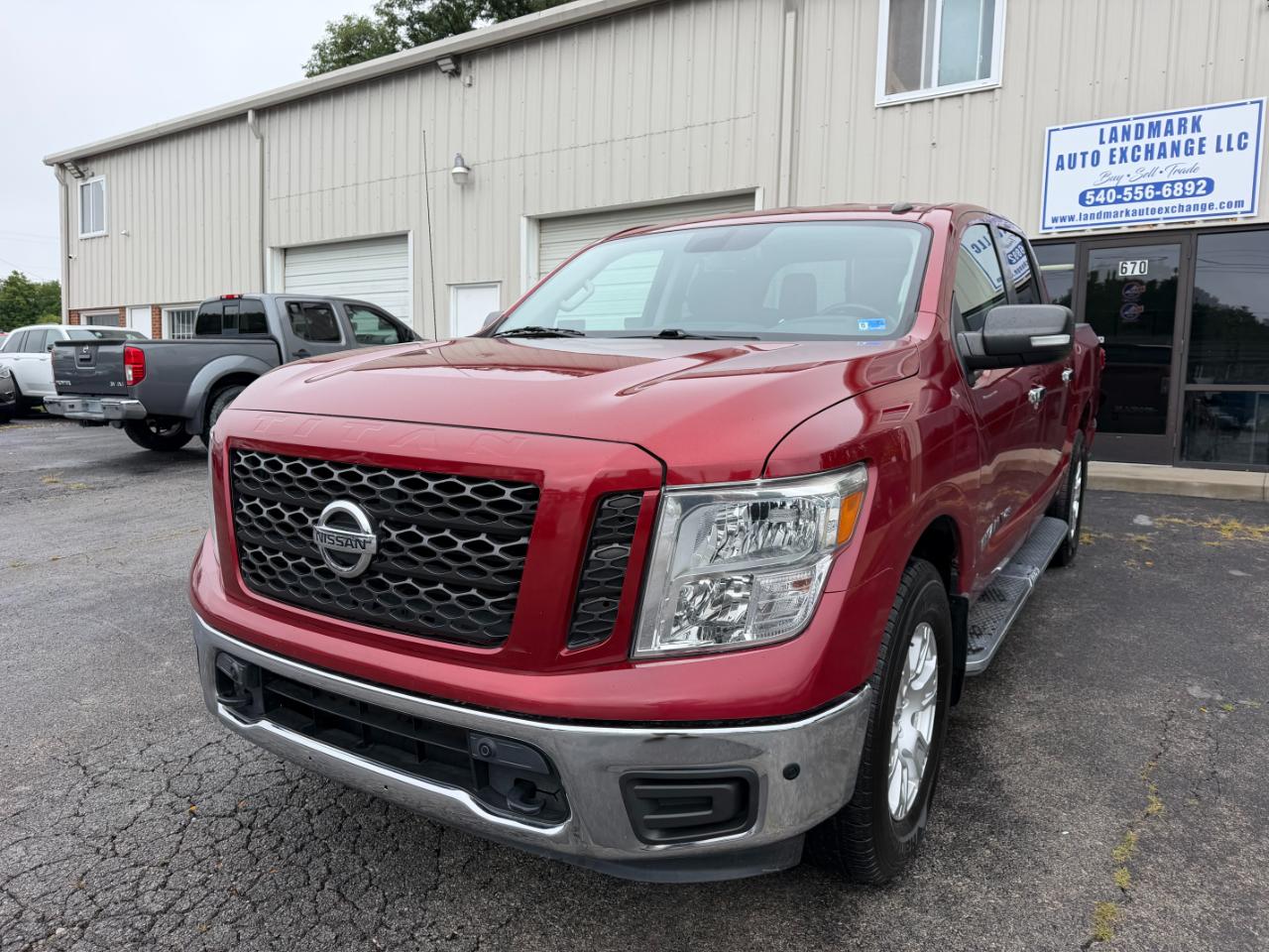 2019 Nissan Titan SV Crew Cab 4WD