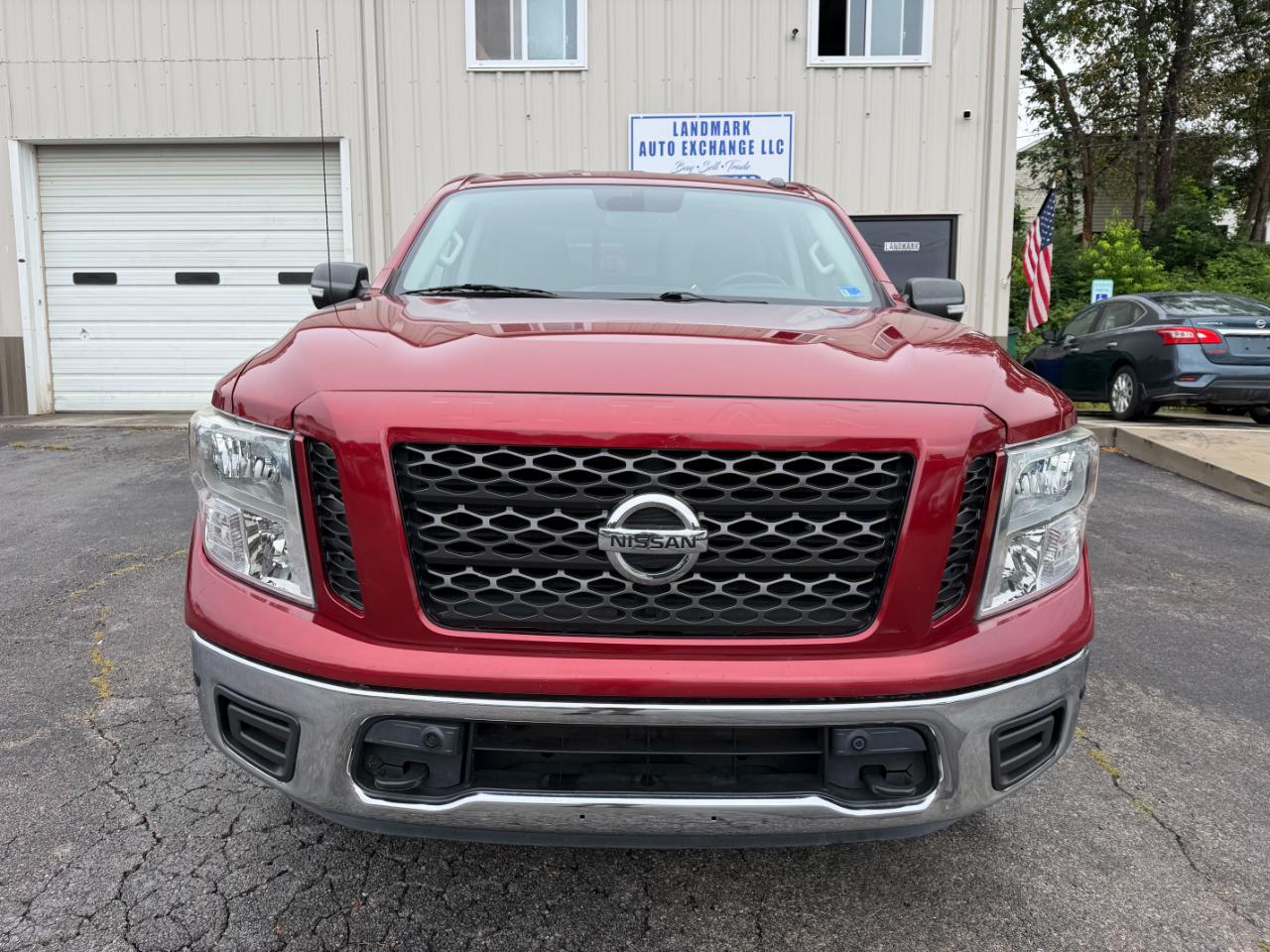 Nissan Titan SV Crew Cab 4WD 2019