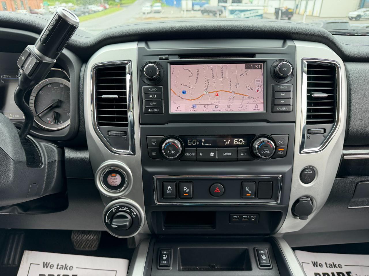 Nissan Titan SV Crew Cab 4WD 2019