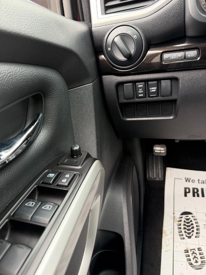 Nissan Titan SV Crew Cab 4WD 2019