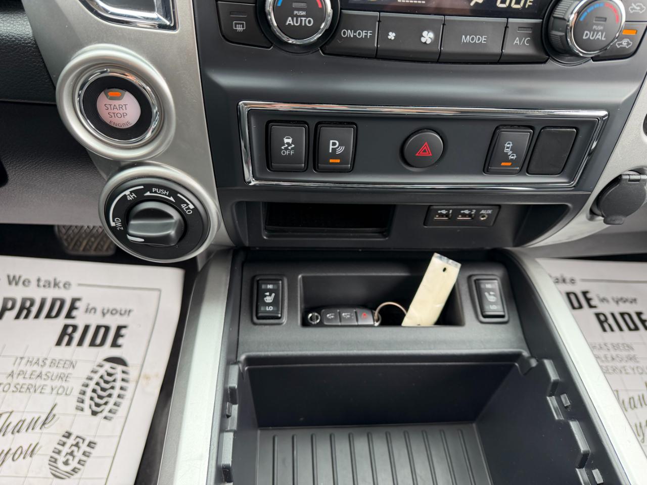 Nissan Titan SV Crew Cab 4WD 2019