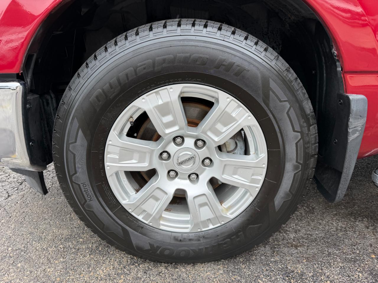 Nissan Titan SV Crew Cab 4WD 2019