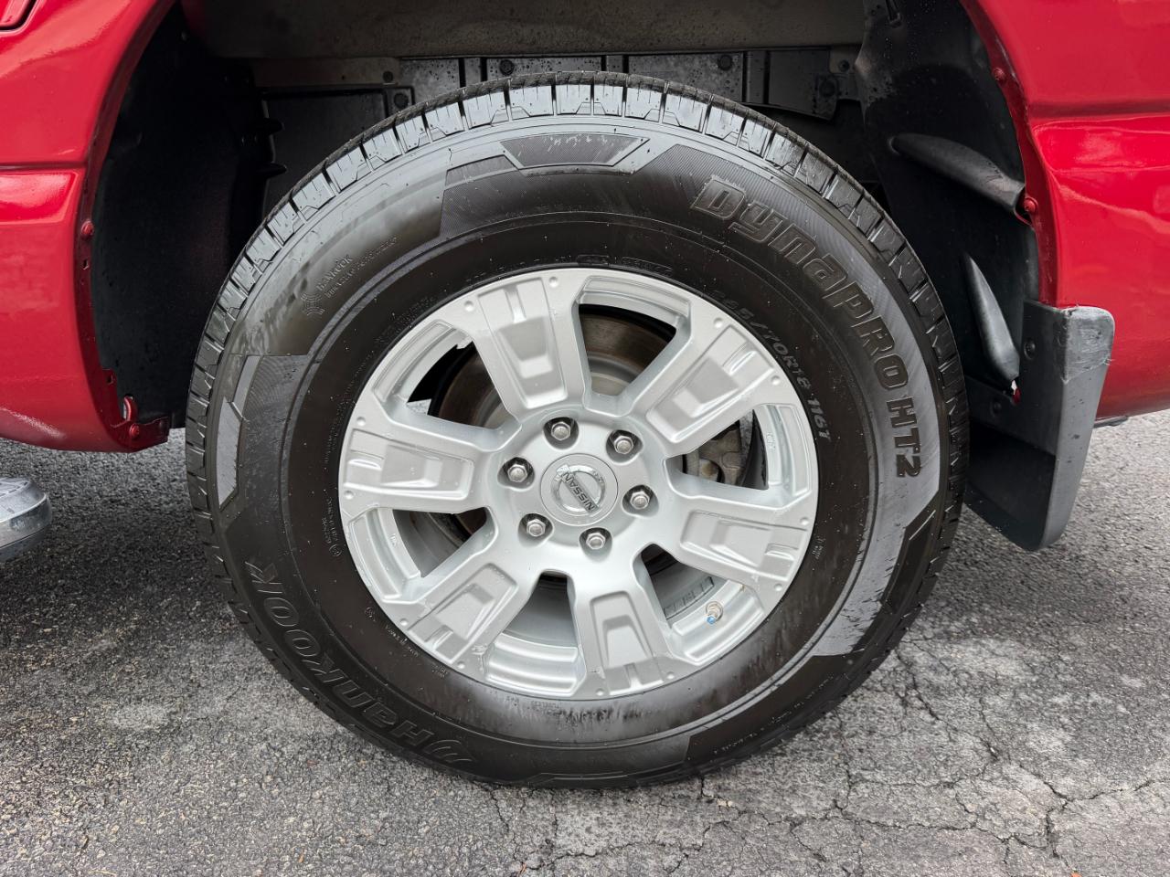 Nissan Titan SV Crew Cab 4WD 2019