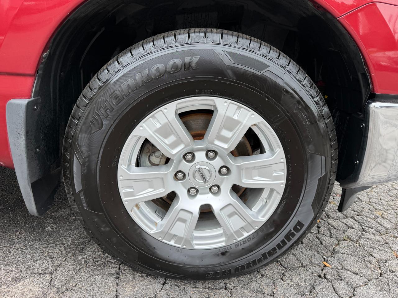 Nissan Titan SV Crew Cab 4WD 2019