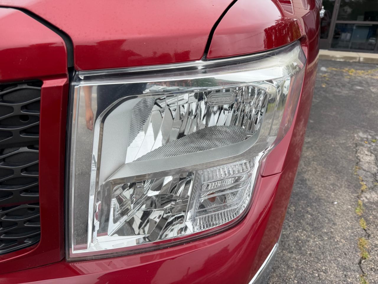 Nissan Titan SV Crew Cab 4WD 2019