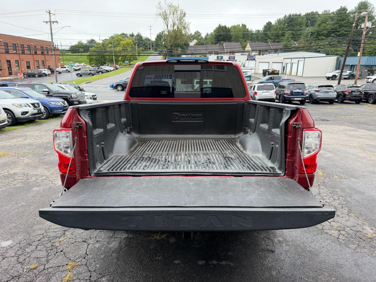 Nissan Titan SV Crew Cab 4WD 2019