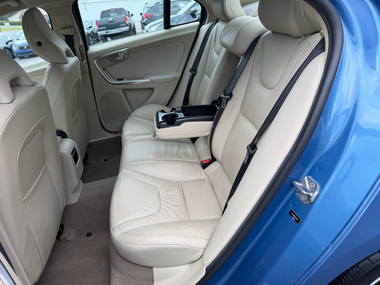 Volvo S60 2.5L Turbo AWD Auto w/Sunroof 2014