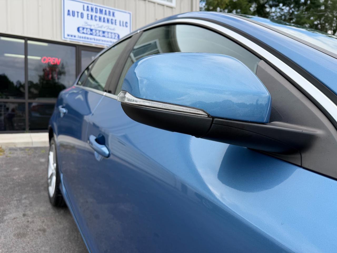 Volvo S60 2.5L Turbo AWD Auto w/Sunroof 2014
