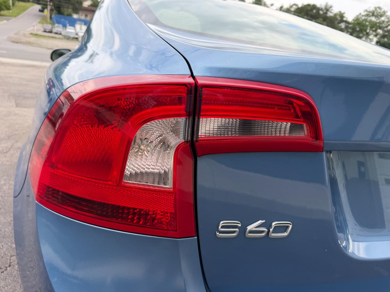 Volvo S60 2.5L Turbo AWD Auto w/Sunroof 2014