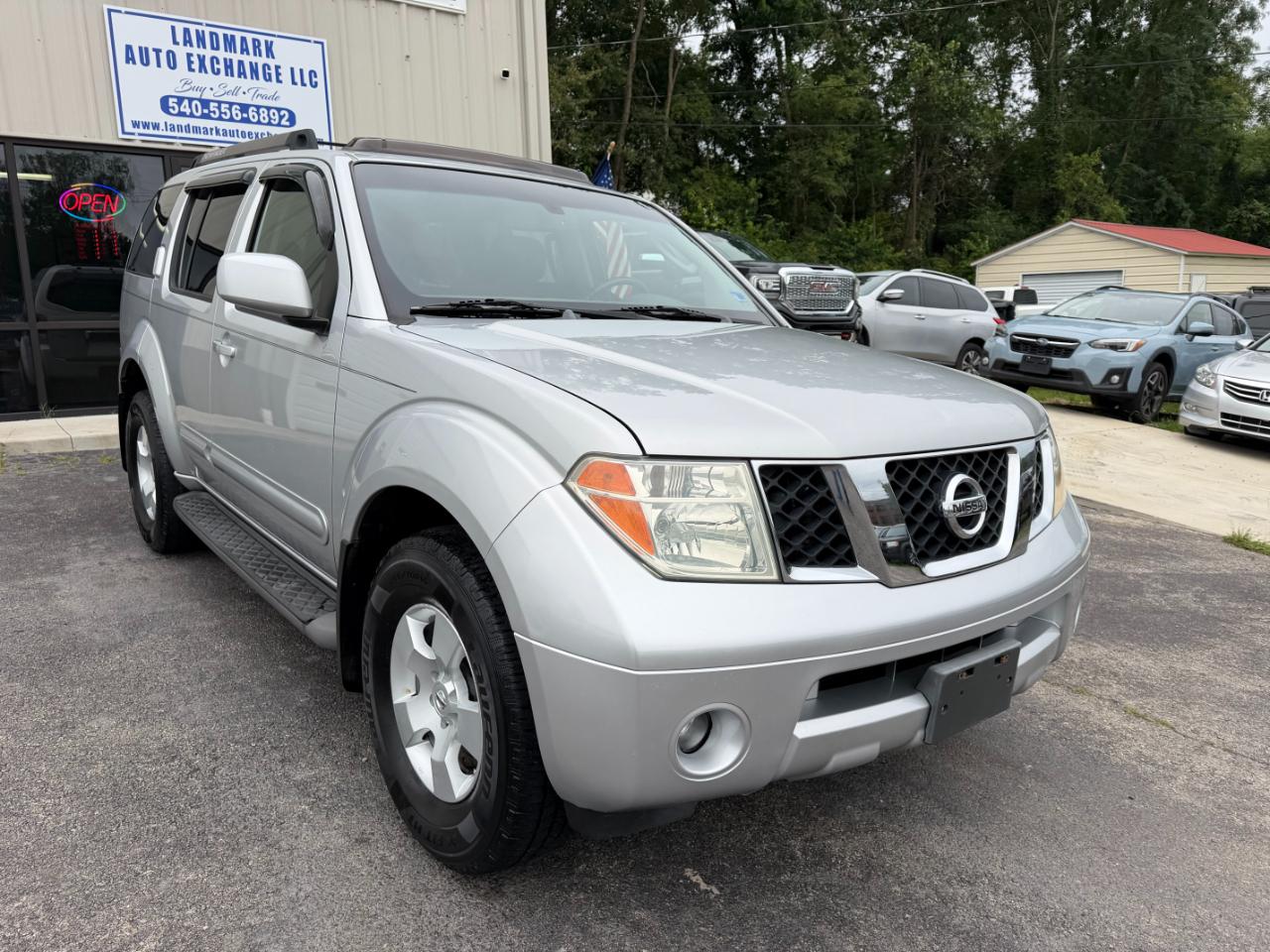 Nissan Pathfinder SE 4WD 2006