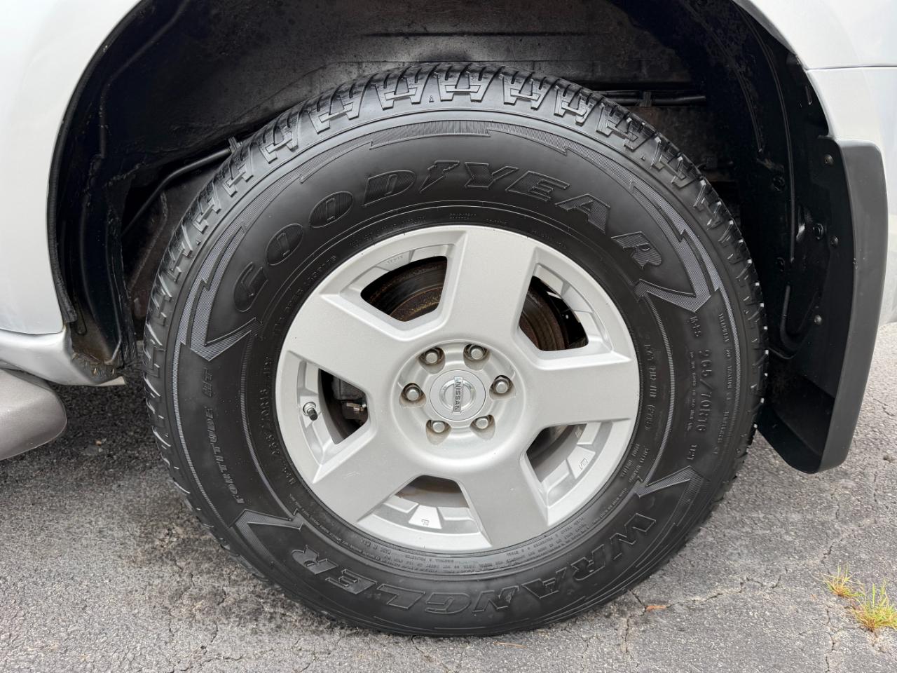 Nissan Pathfinder SE 4WD 2006