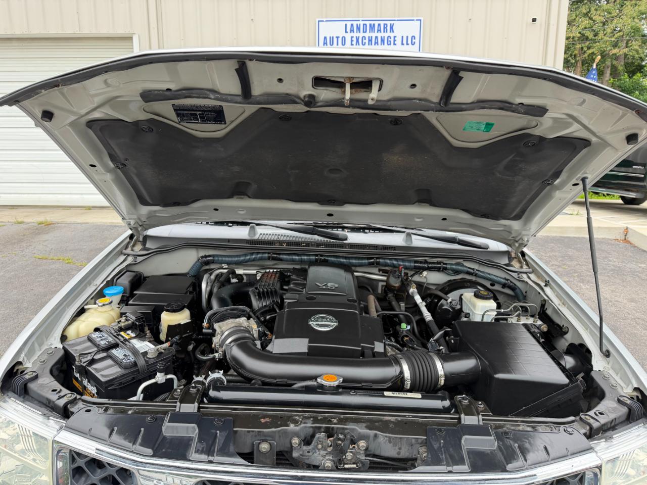 Nissan Pathfinder SE 4WD 2006