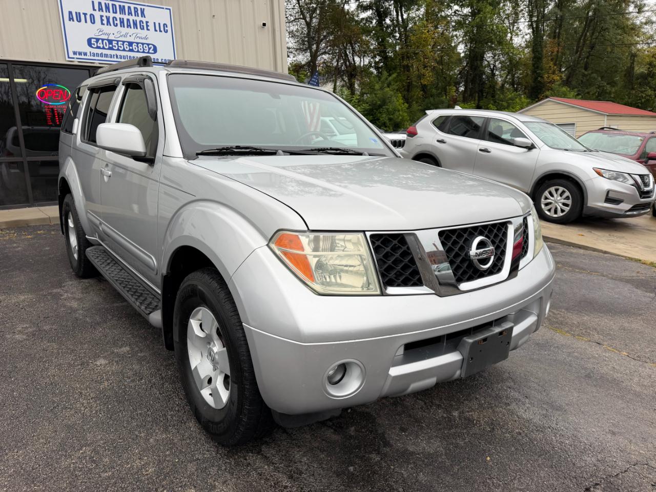 Nissan Pathfinder SE 4WD 2006