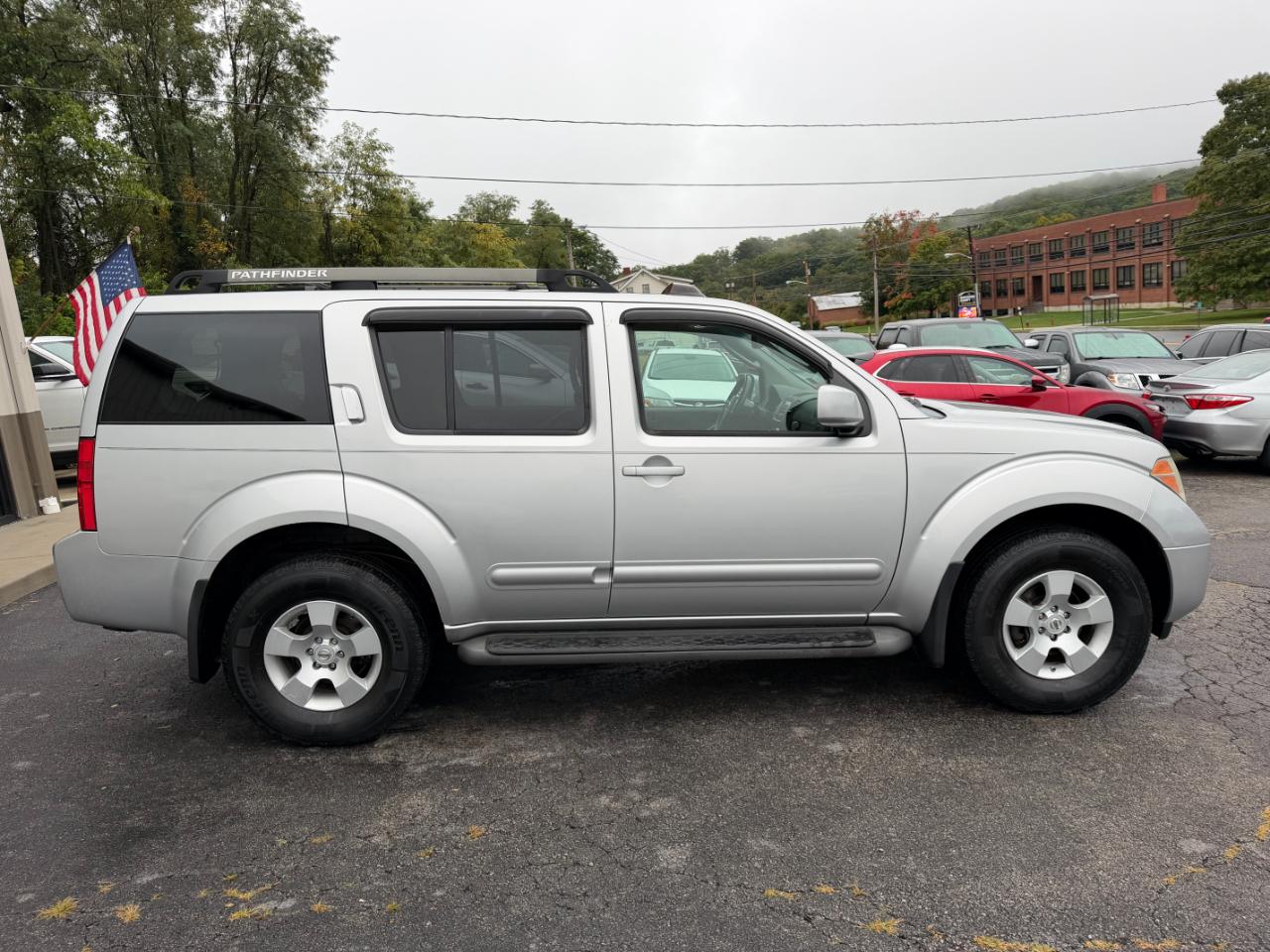 Nissan Pathfinder SE 4WD 2006