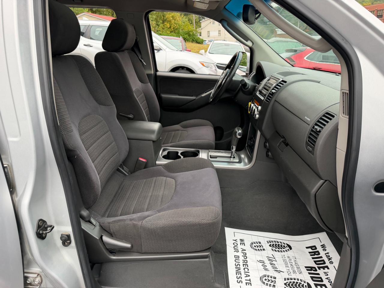 Nissan Pathfinder SE 4WD 2006