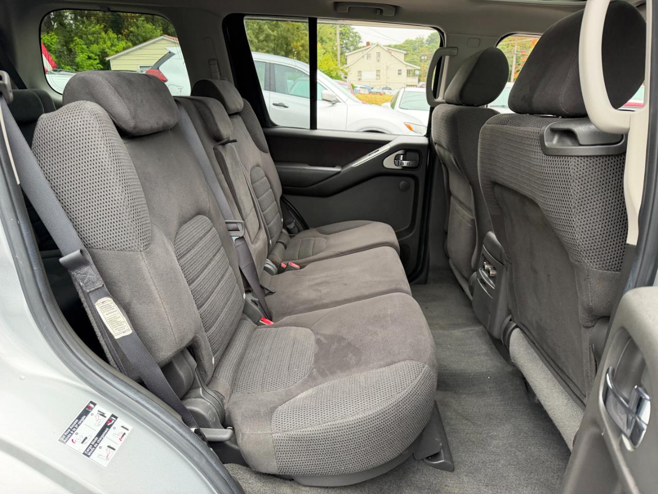 Nissan Pathfinder SE 4WD 2006