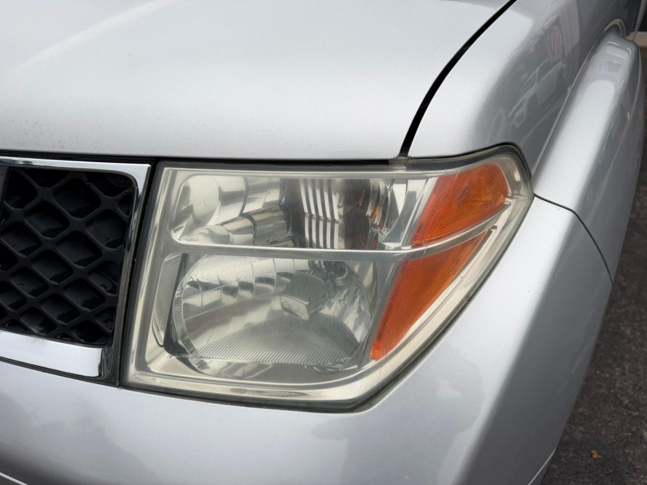 Nissan Pathfinder SE 4WD 2006