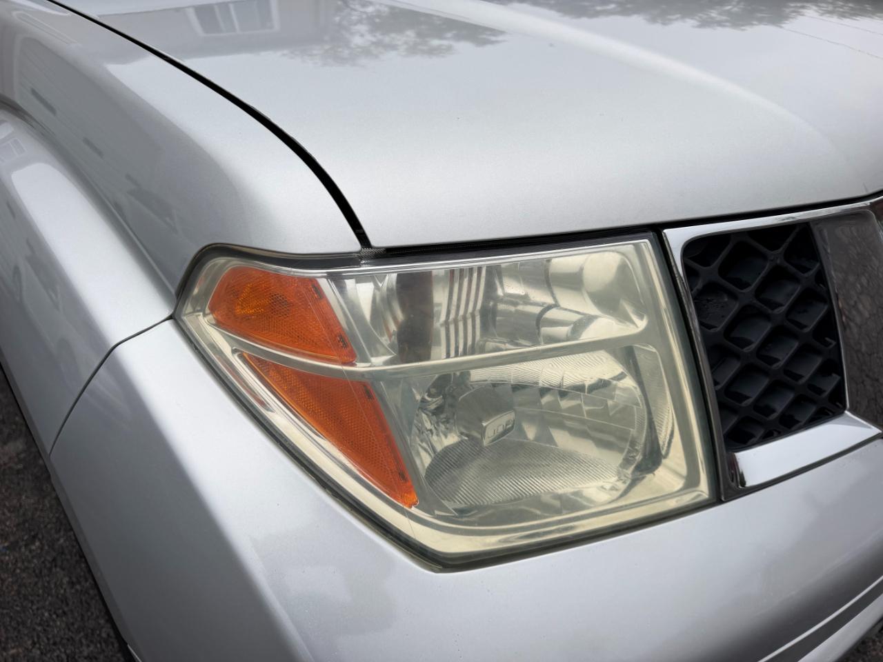 Nissan Pathfinder SE 4WD 2006
