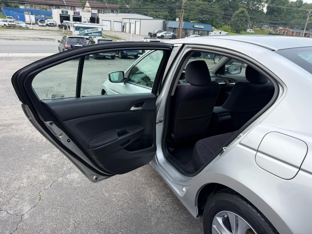 Honda Accord LX-P Sedan AT 2012