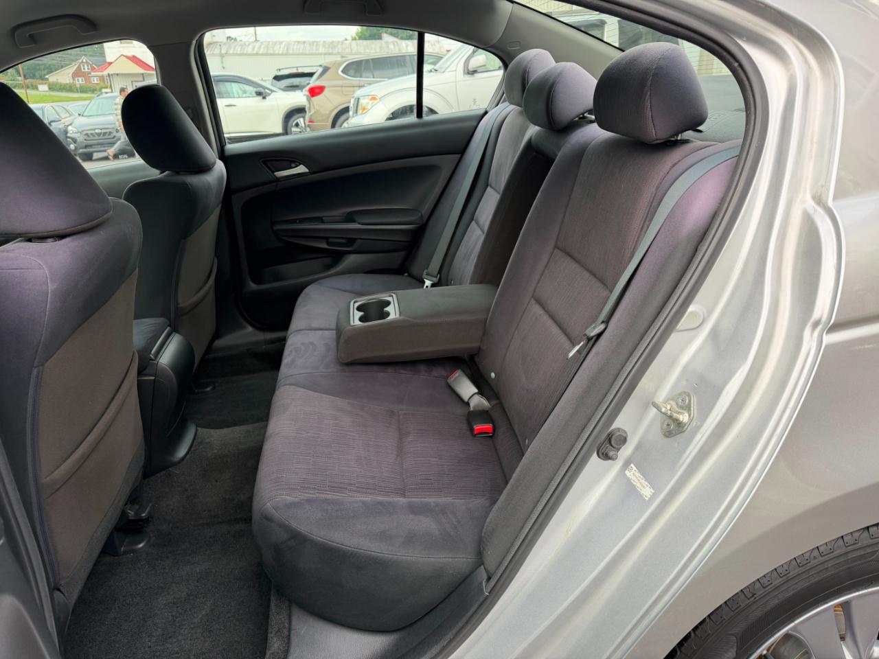 Honda Accord LX-P Sedan AT 2012