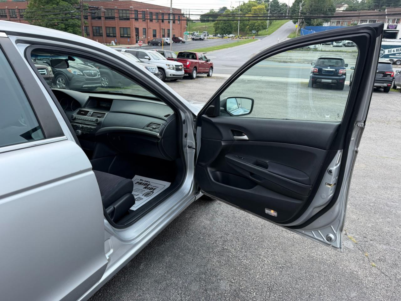 Honda Accord LX-P Sedan AT 2012