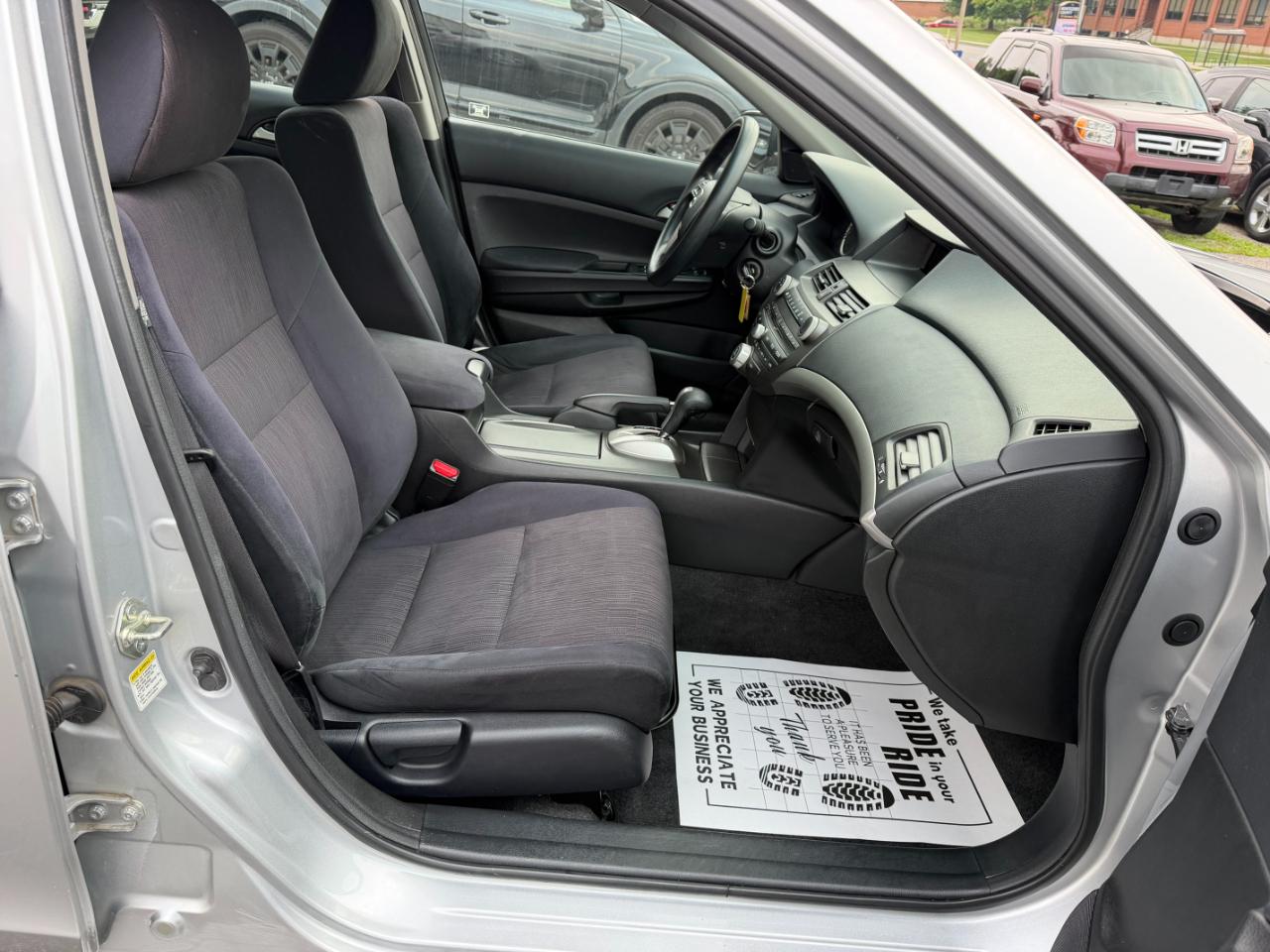 Honda Accord LX-P Sedan AT 2012