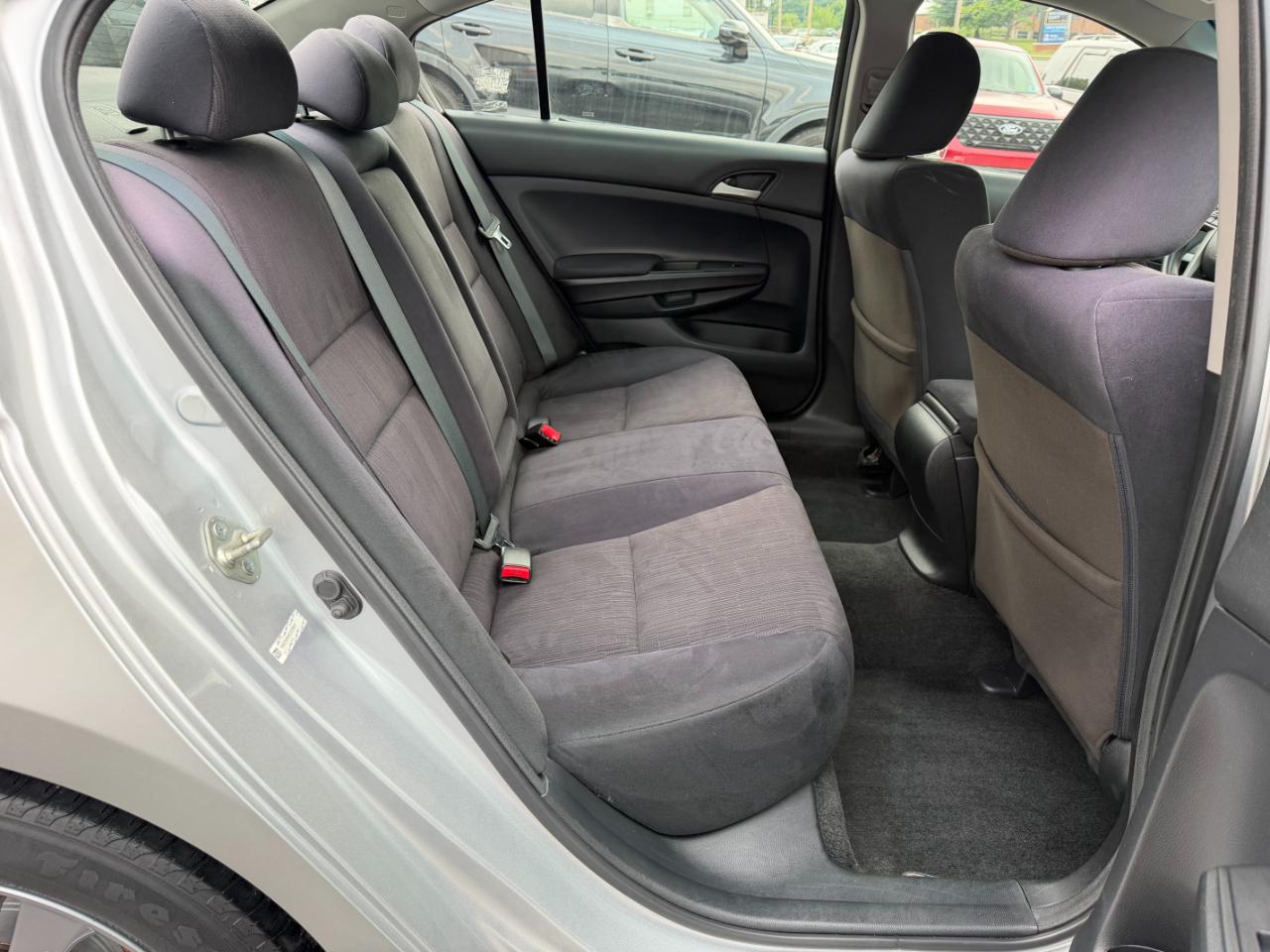 Honda Accord LX-P Sedan AT 2012