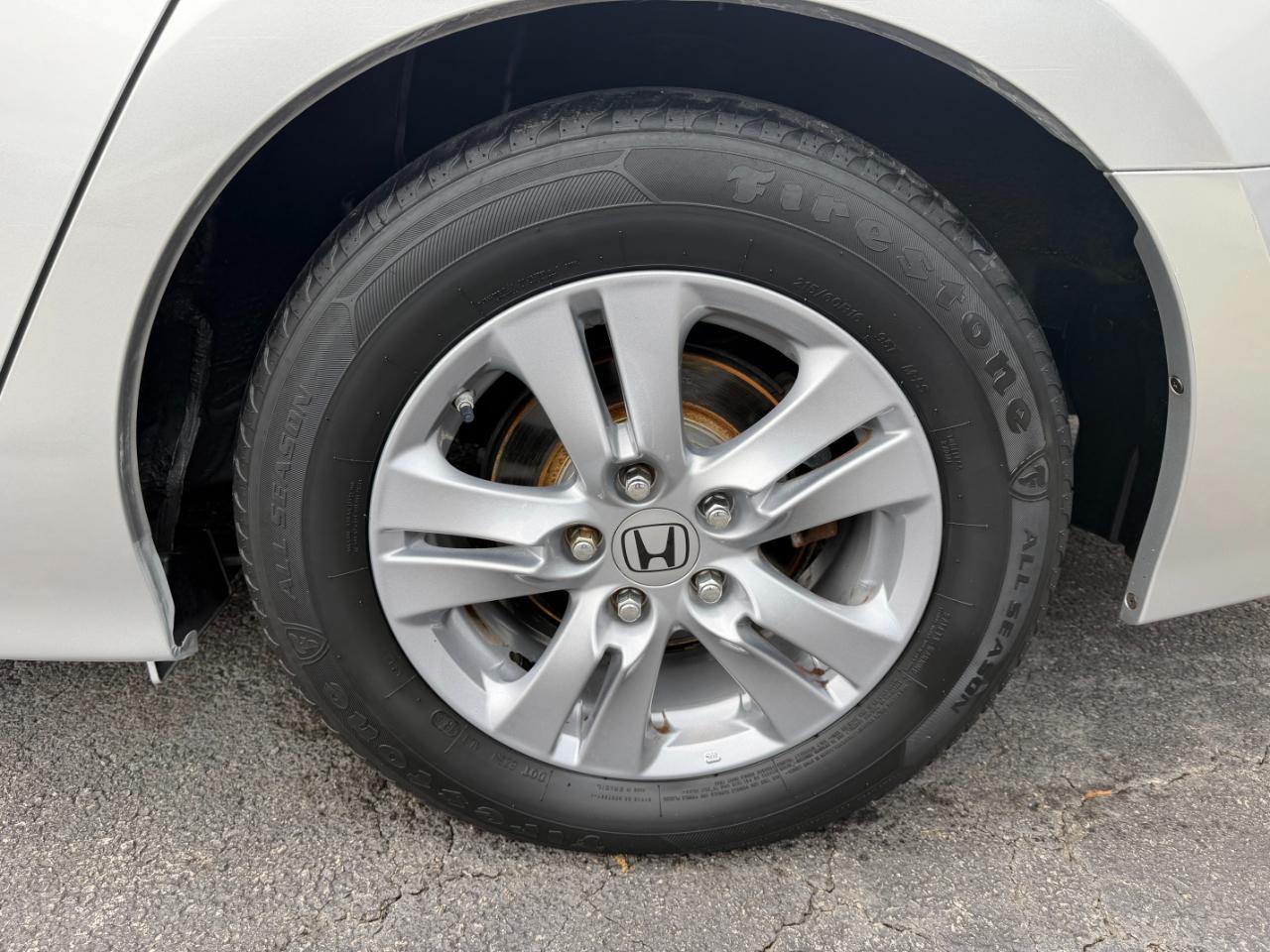 Honda Accord LX-P Sedan AT 2012