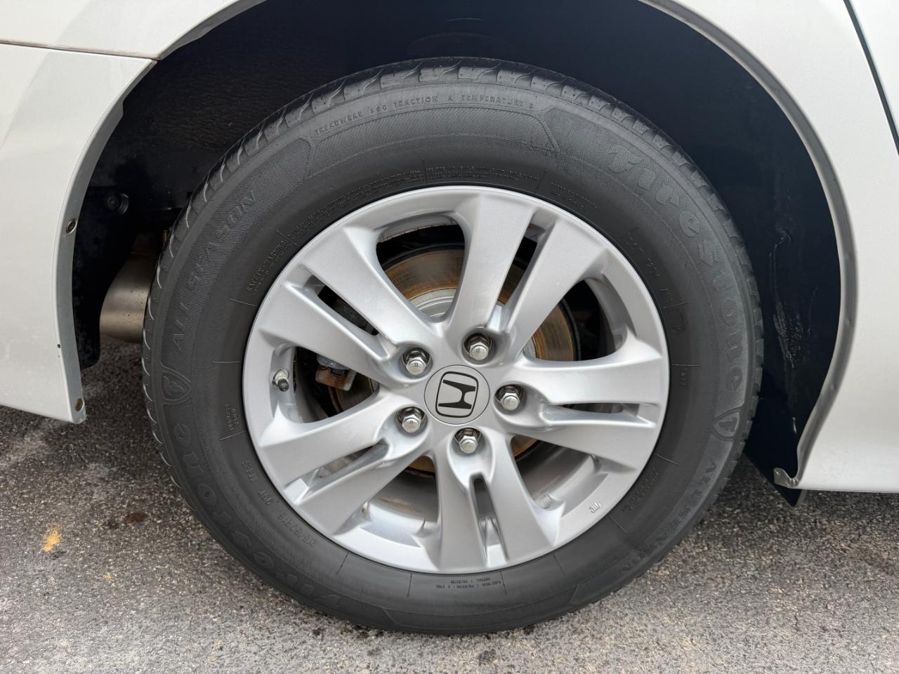 Honda Accord LX-P Sedan AT 2012