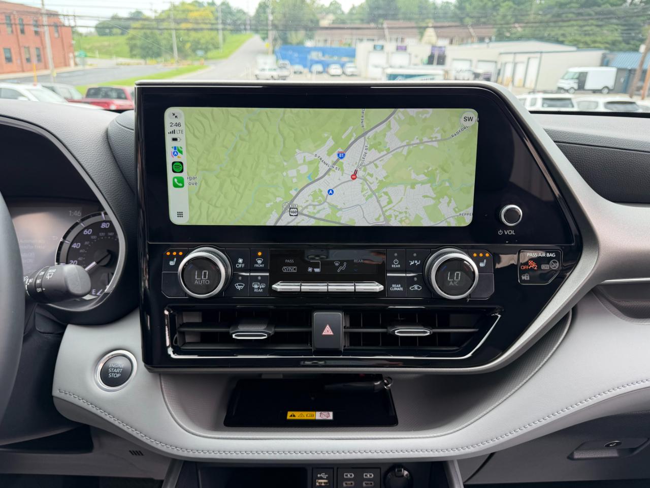 Toyota Highlander  2024