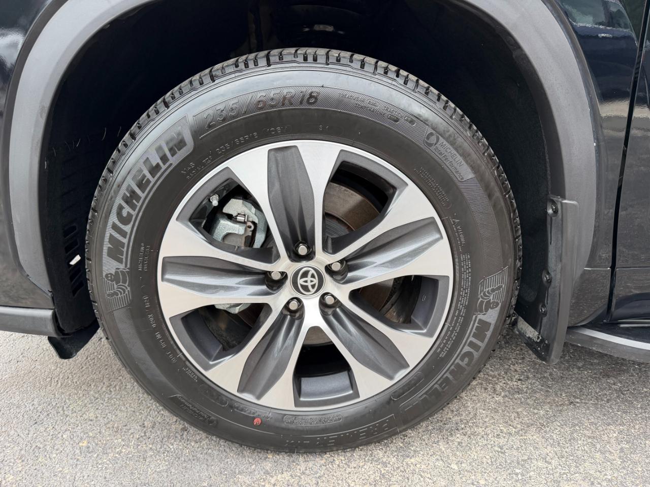 Toyota Highlander  2024