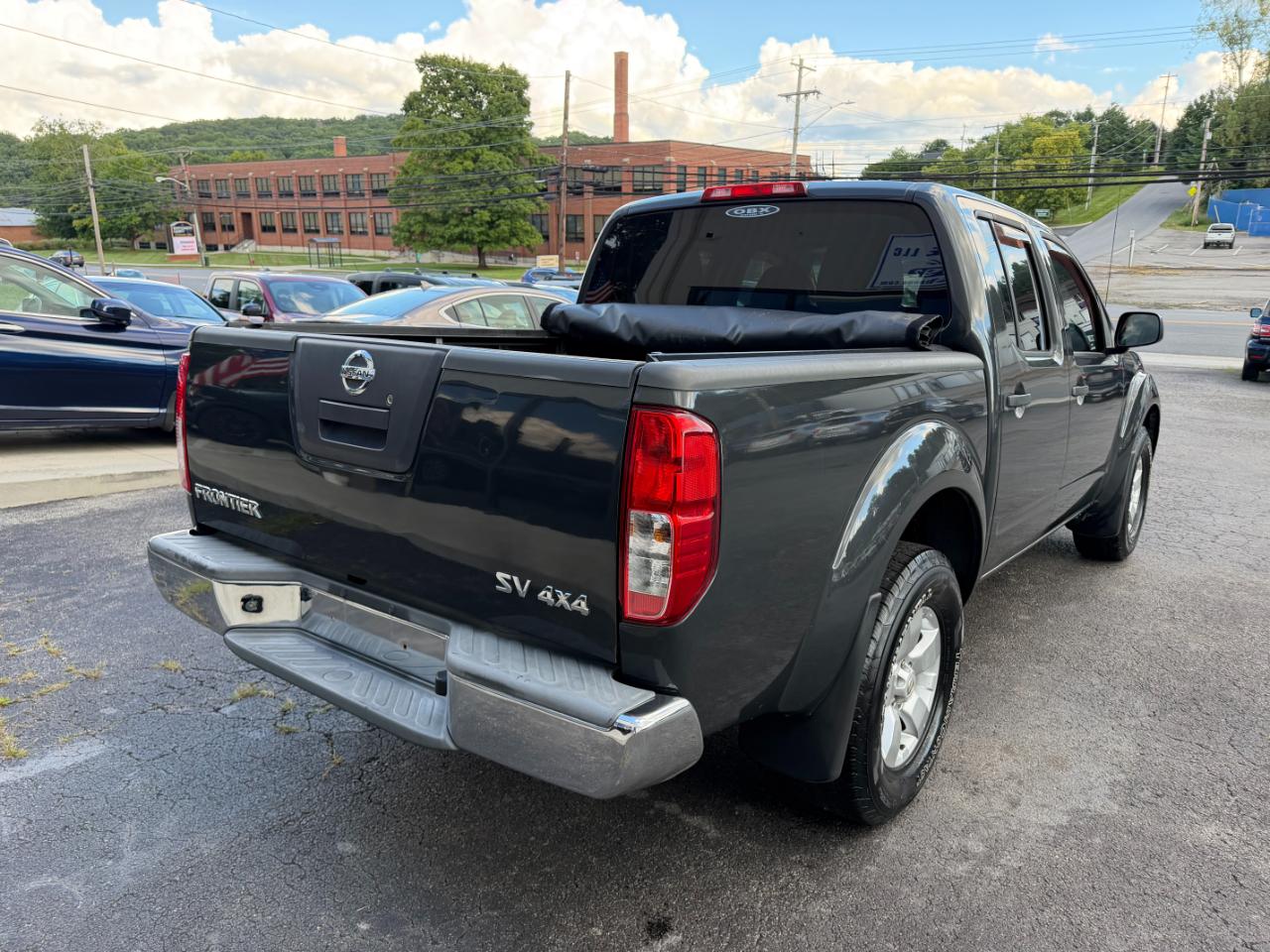 Nissan Frontier SV Crew Cab 4WD 2012