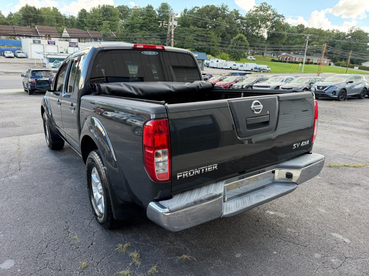 Nissan Frontier SV Crew Cab 4WD 2012
