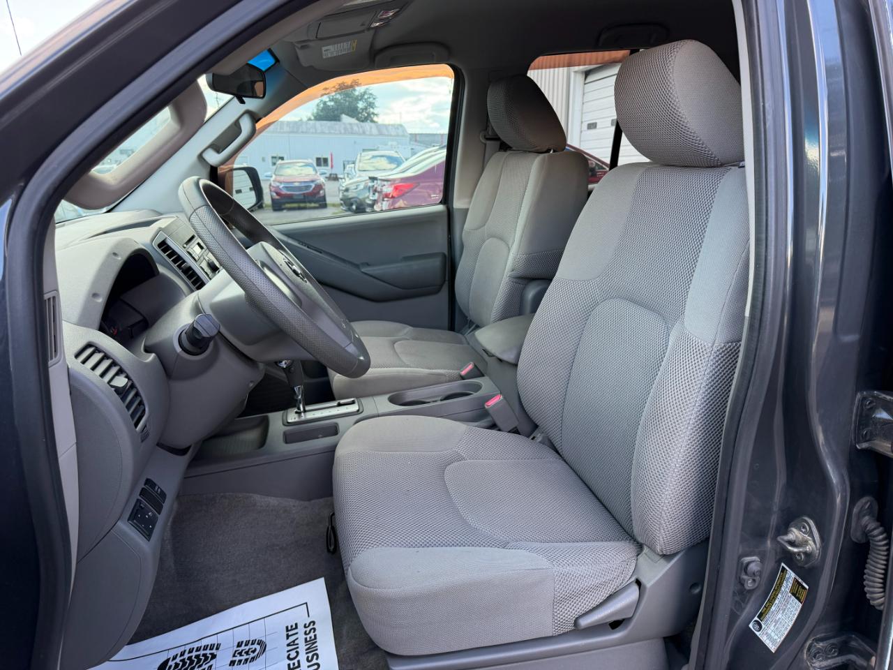 Nissan Frontier SV Crew Cab 4WD 2012
